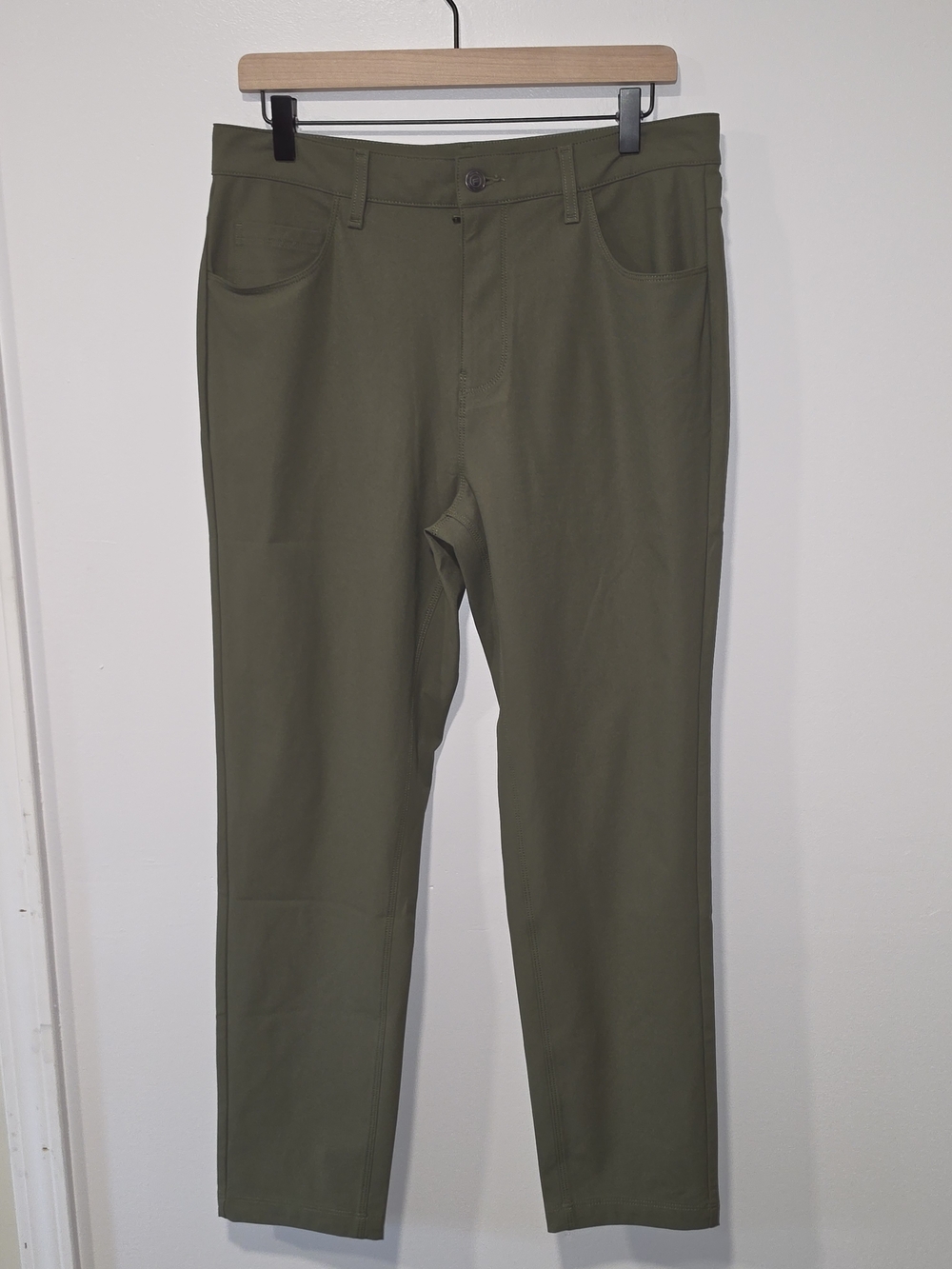 NWT FABLETICS Don 5 Pocket Slim Fit  Olive Green Pants Mens Size 32x30